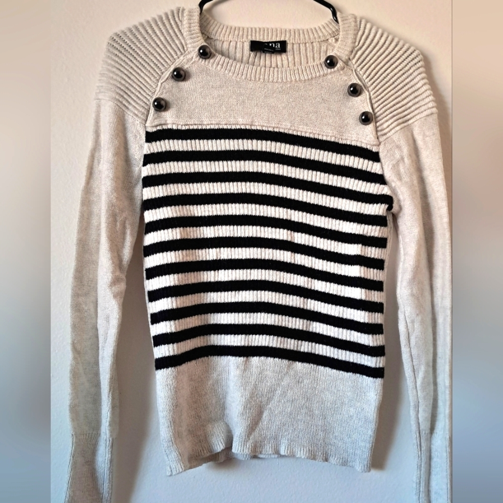 a.n.a Women's Black and Cream Striped Sweater